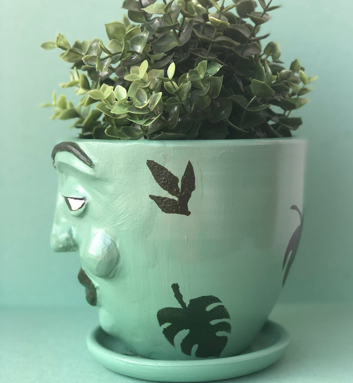 Peach Chin Pot